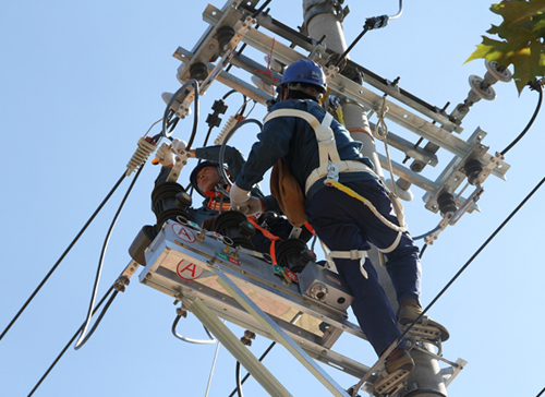 �F��늾W(w��ng)�חl10ǧ��OPGW���׹��|�ڳ�ˮԇ�c(di��n)��(y��ng)��,�ǽ�����ȼ���|���;����|��24о�ܿչ��|